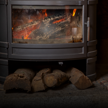 Best Logs for Wood Burning Stoves